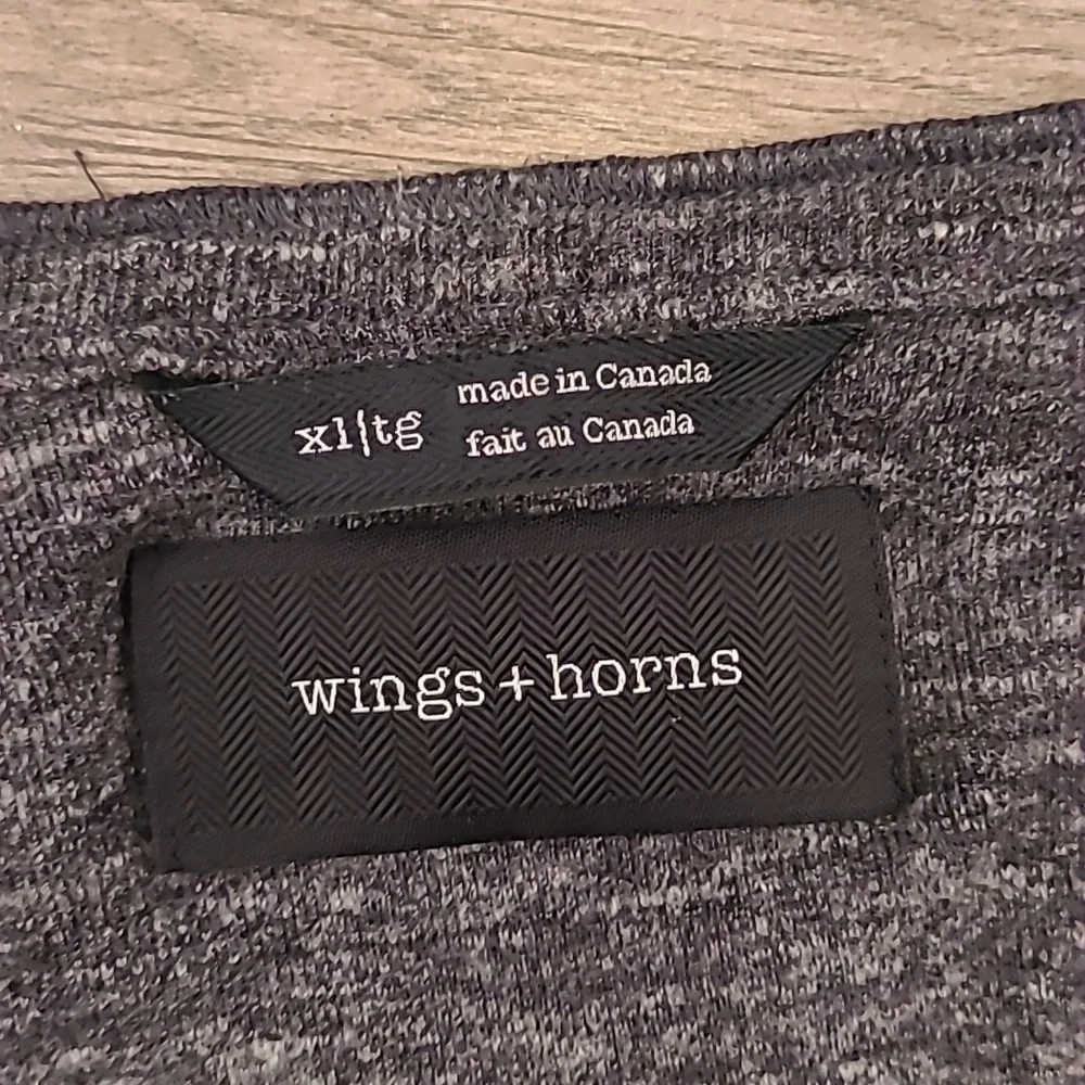 WINGS + HORNS Canada Dark Grey Henley Cotton Sz XL Half Button Long Sleeve Shirt